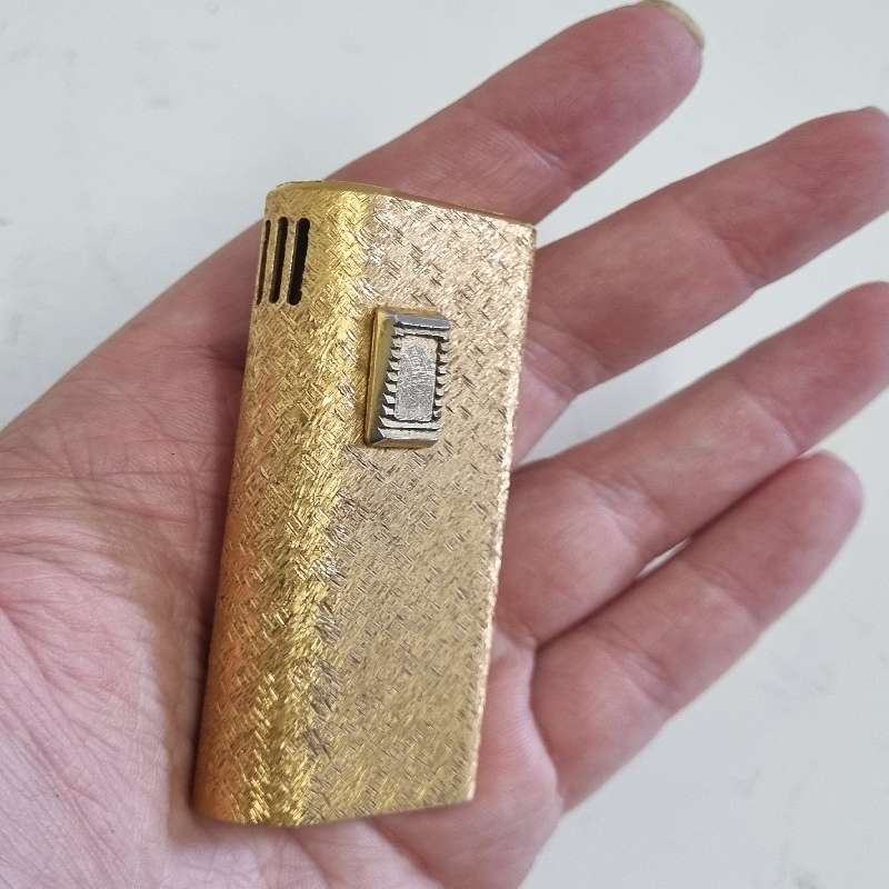 Vintage Gold plated Panter of London Lighter - Not working