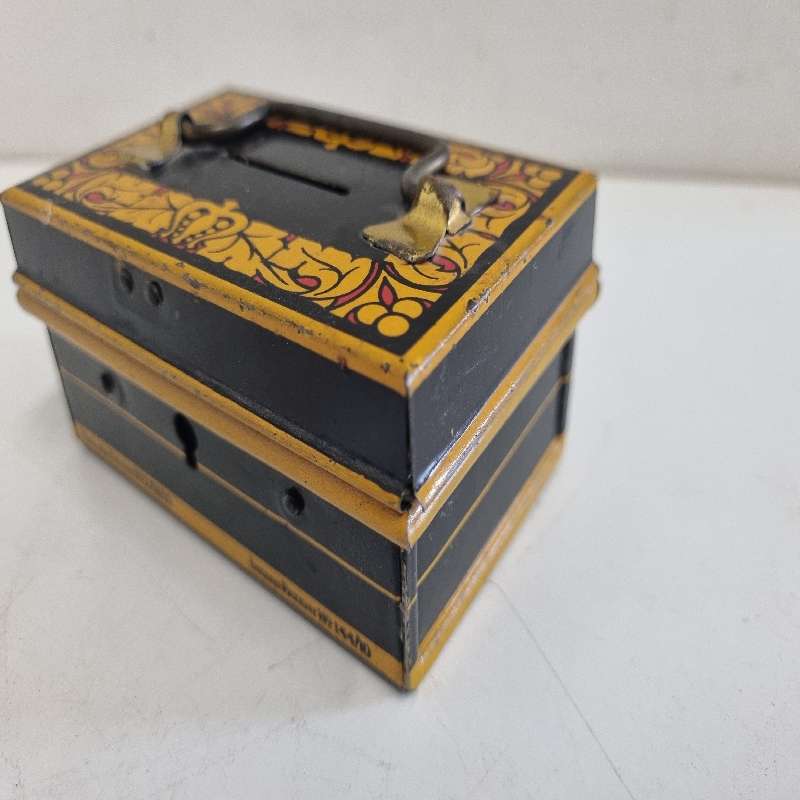 Small Vintage Money Box - No Key - Giraffe Trade Mark