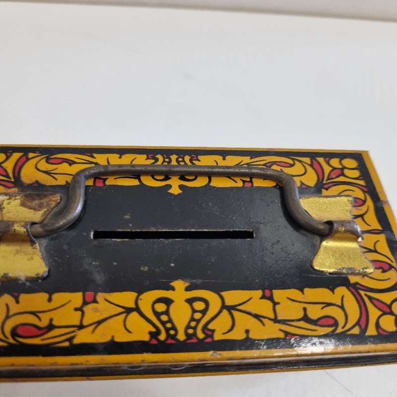 Small Vintage Money Box - No Key - Giraffe Trade Mark