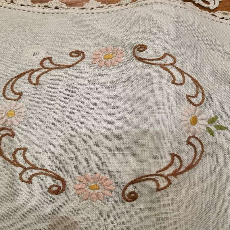 2 x Small Vintage Embroidered Cloth / Doilies