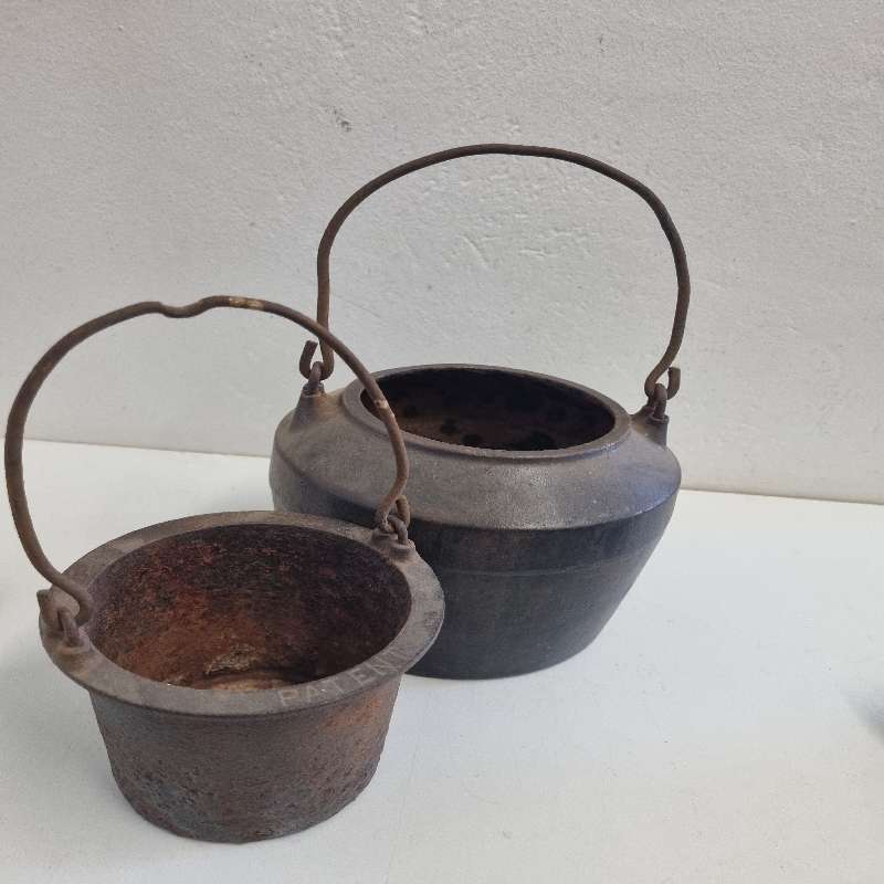 Antique Cast Iron 2 Piece Melting Pot