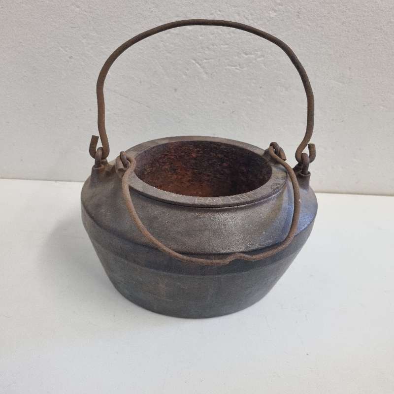 Antique Cast Iron 2 Piece Melting Pot