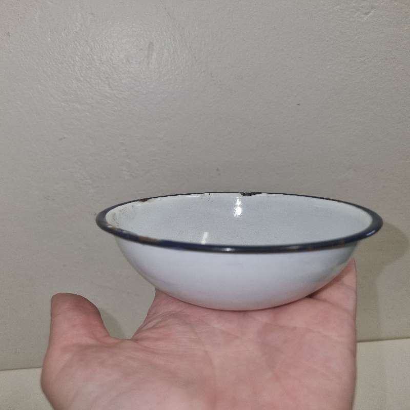 Small vintage enamel bowl