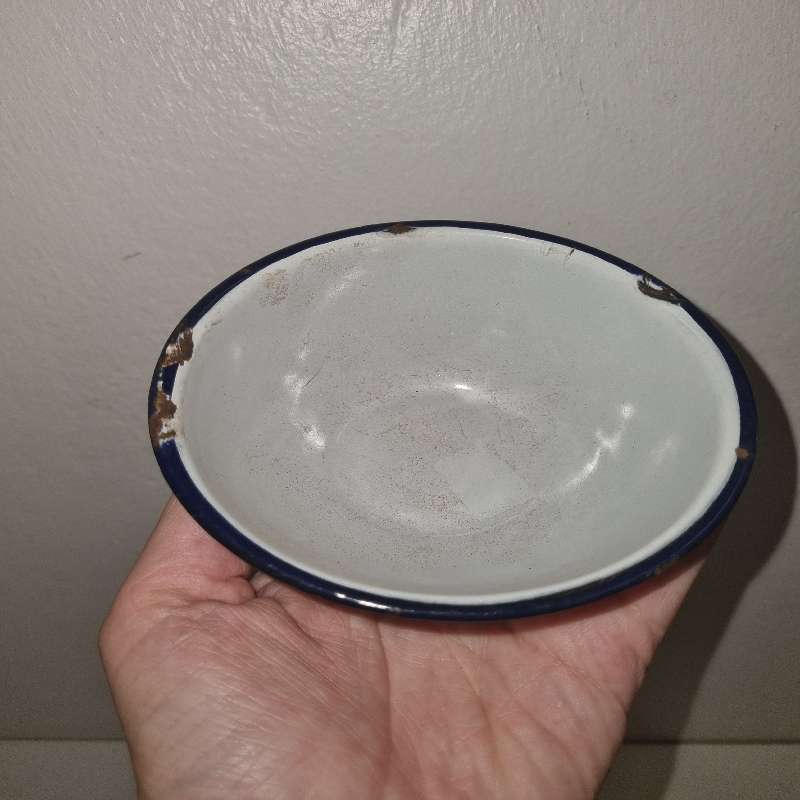 Small vintage enamel bowl