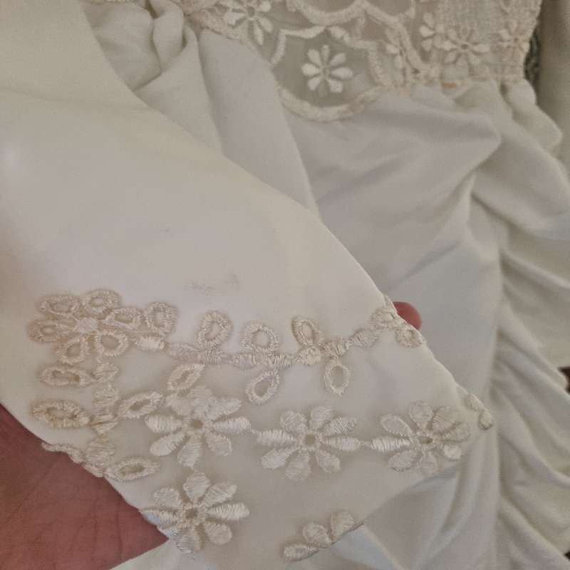 Beautiful Wedding Dress with great detail - Size S