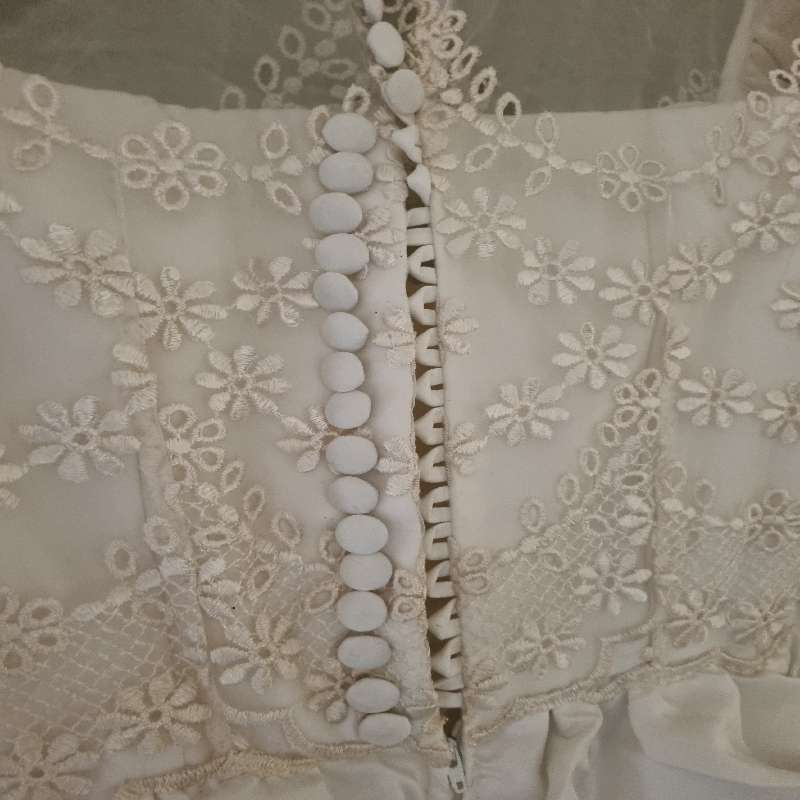 Beautiful Wedding Dress with great detail - Size S