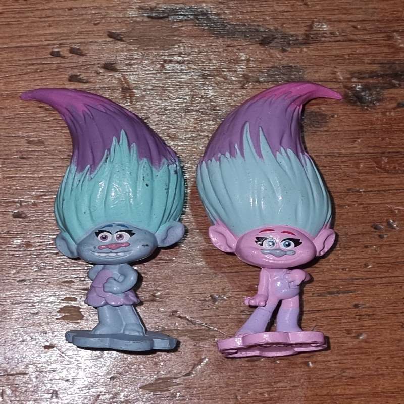 2 x Trolls - 6cm each