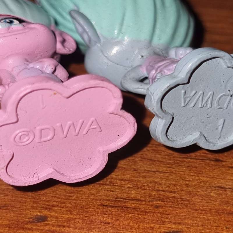2 x Trolls - 6cm each