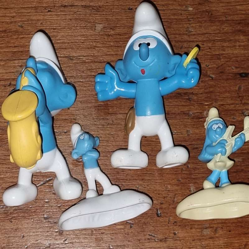 4 x Smurf Figurines / Toys