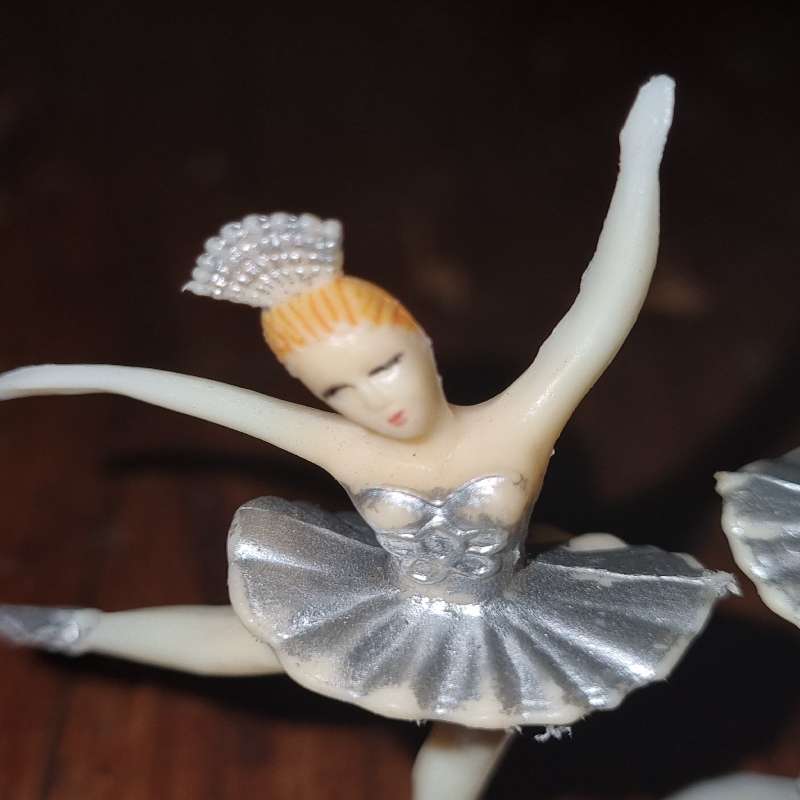 2 x Vintage Ballerina Figurines - 6cm