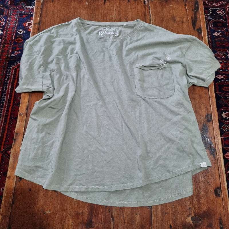 Refinery T-shirt - Size XL