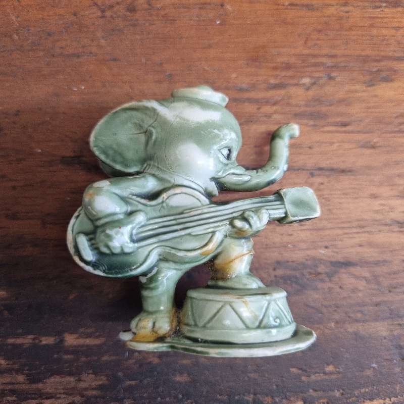 Vintage Elephant Toy figurine - Playing guitar - See pictures for condition