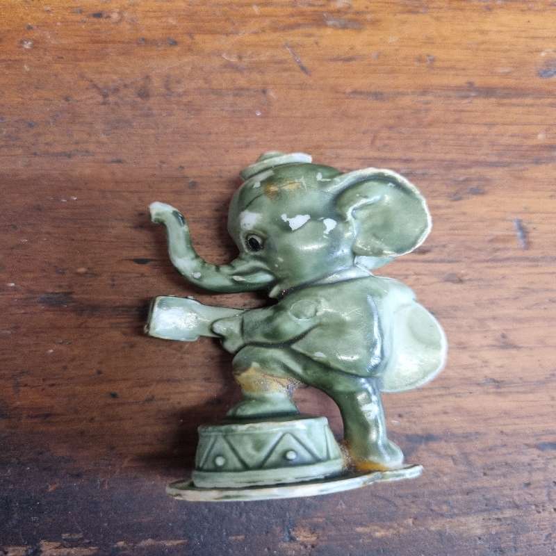 Vintage Elephant Toy figurine - Playing guitar - See pictures for condition