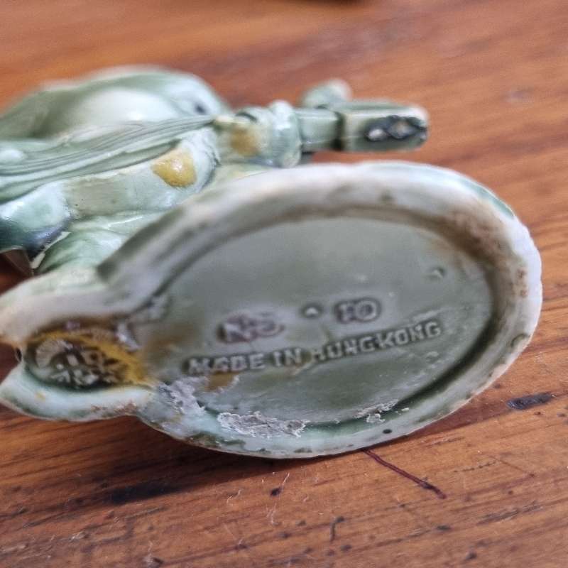 Vintage Elephant Toy figurine - Playing guitar - See pictures for condition