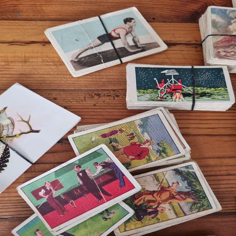 Large Lot of old Cigarette Cards - Unchecked