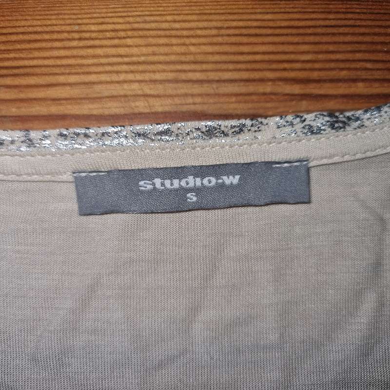 Studio-W T-shirt - Size S