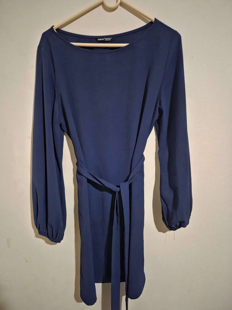Beautiful Navy Dress - can be worn with or without belt - Size L