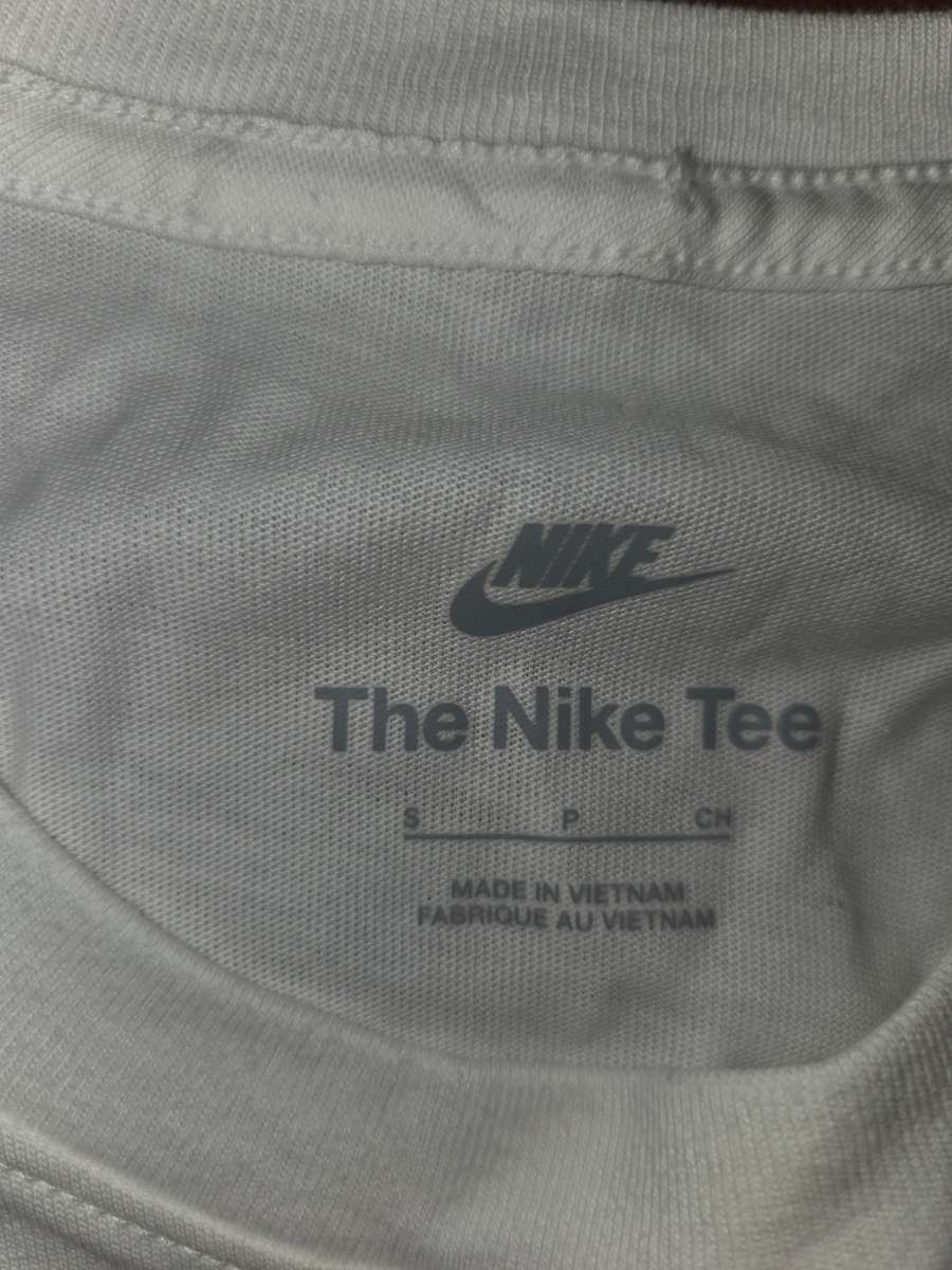 White Nike T-Shirt - Size S