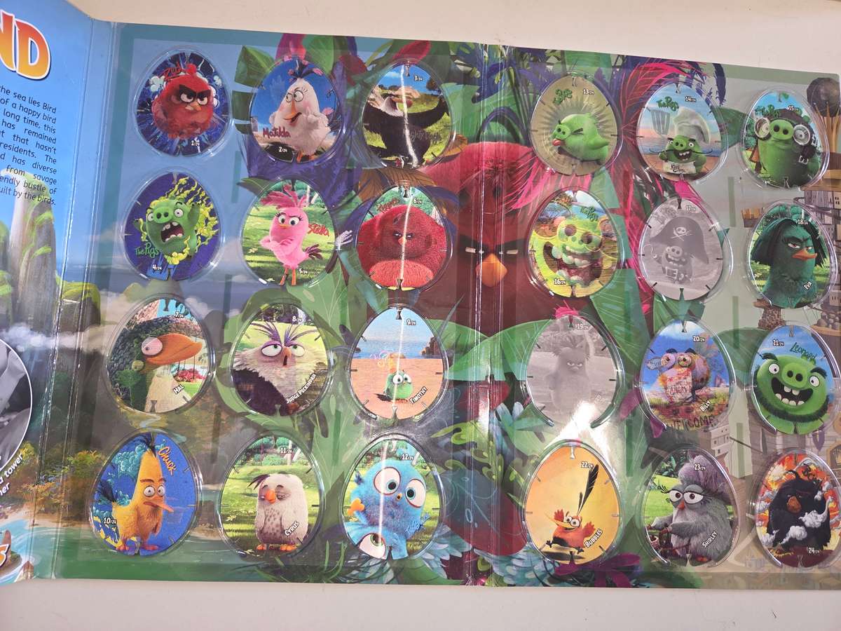 Angry Birds Lenticular Card Album with cards - 2 missing