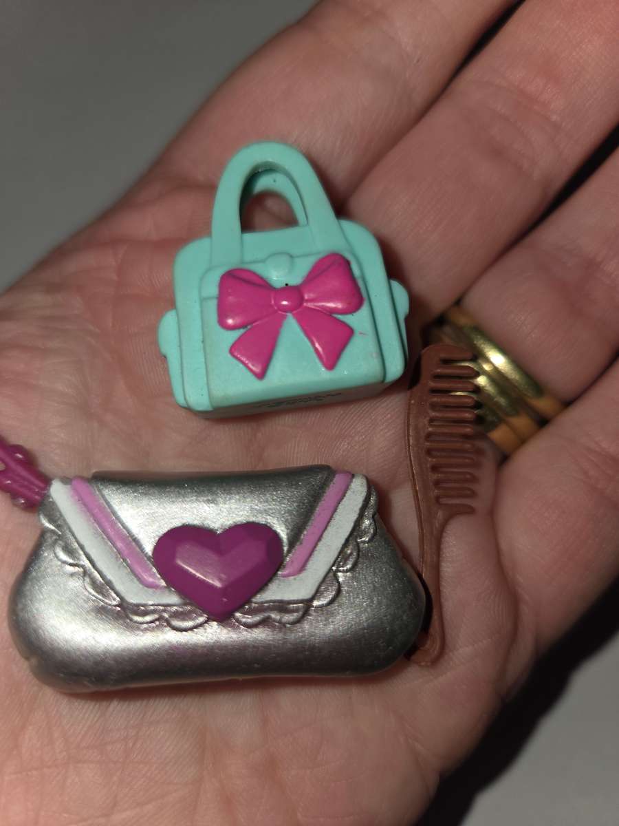 3 x Barbie accessories - Handbags & Comb