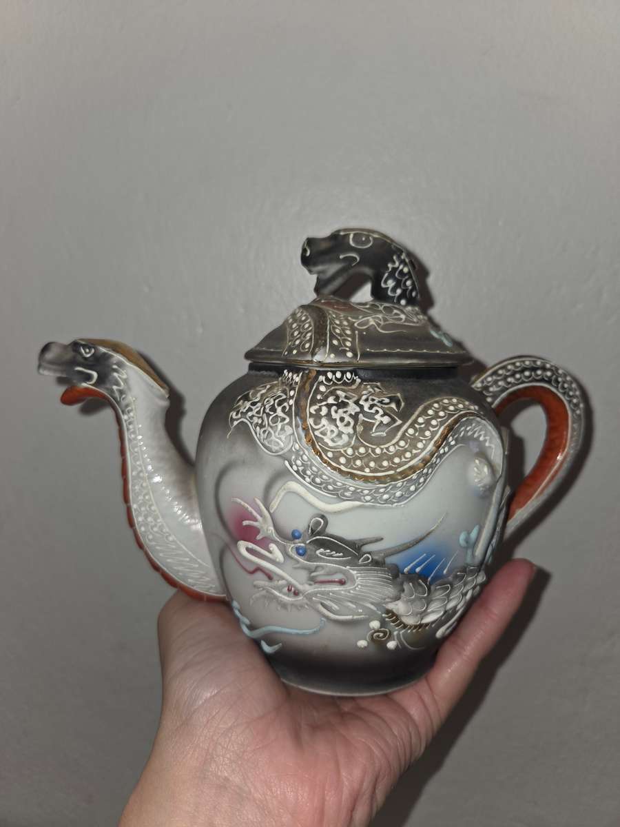 Oriental Teapot with dragon detail