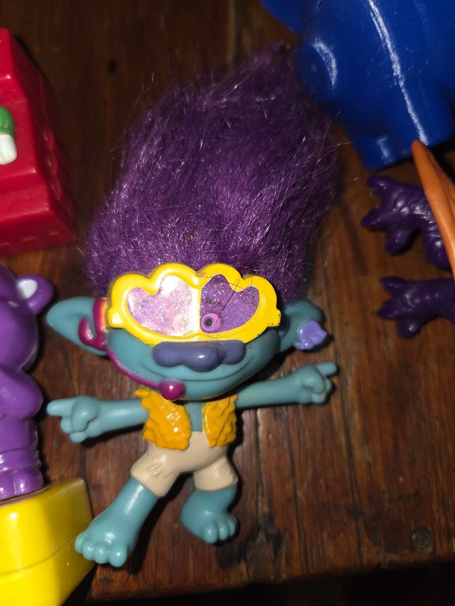 7 x Collectible Toys / Figurines incl. Troll, Mario Brothers, Piggy Bank, etc.