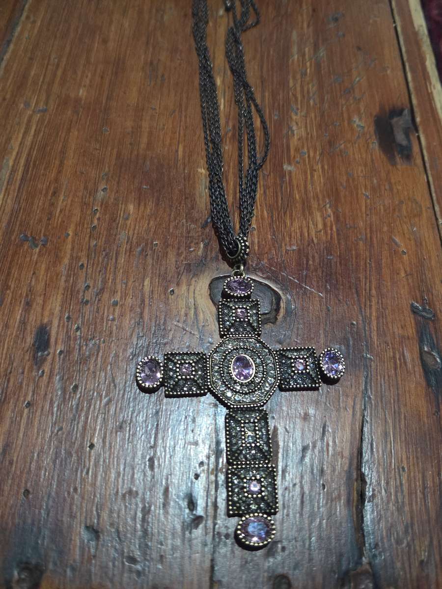 Necklace with Beautiful Cross Pendant