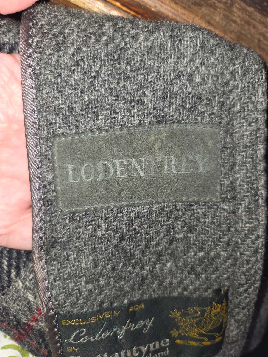Genuine Vintage Lodenfrey wool coat - Scotland - Beautiful good quality coat - Size L/XL
