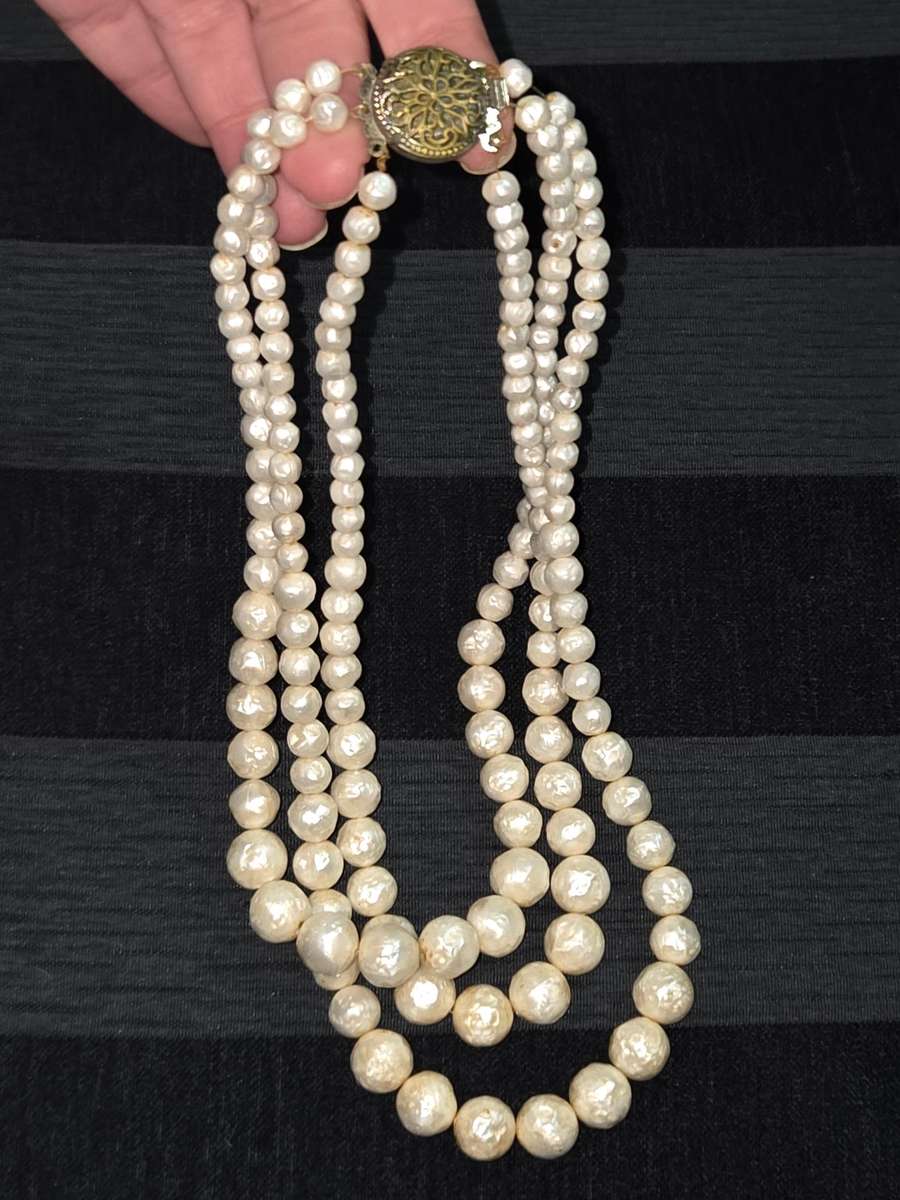Vintage 3 String Necklace with beautiful clasp