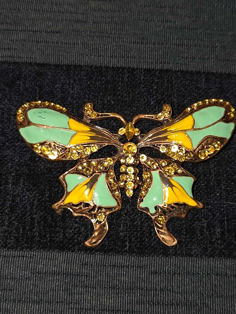 Beautiful Vintage Butterfly Brooch with enameled detail