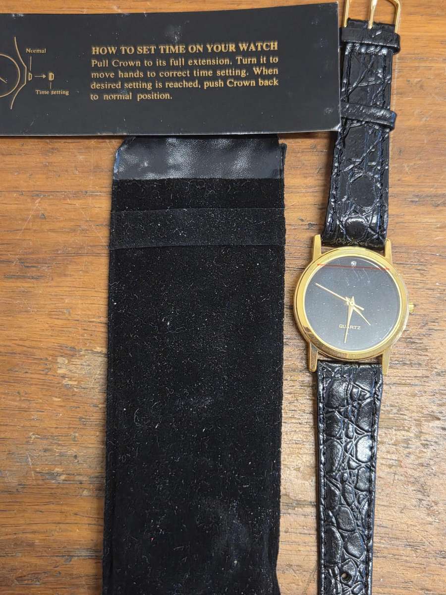 Gents watch with genuine leather strap