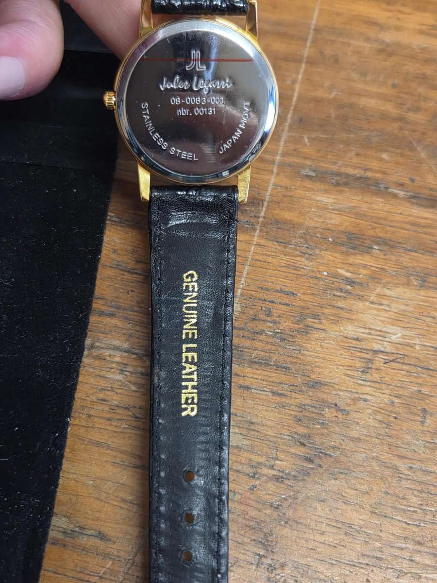 Gents watch with genuine leather strap