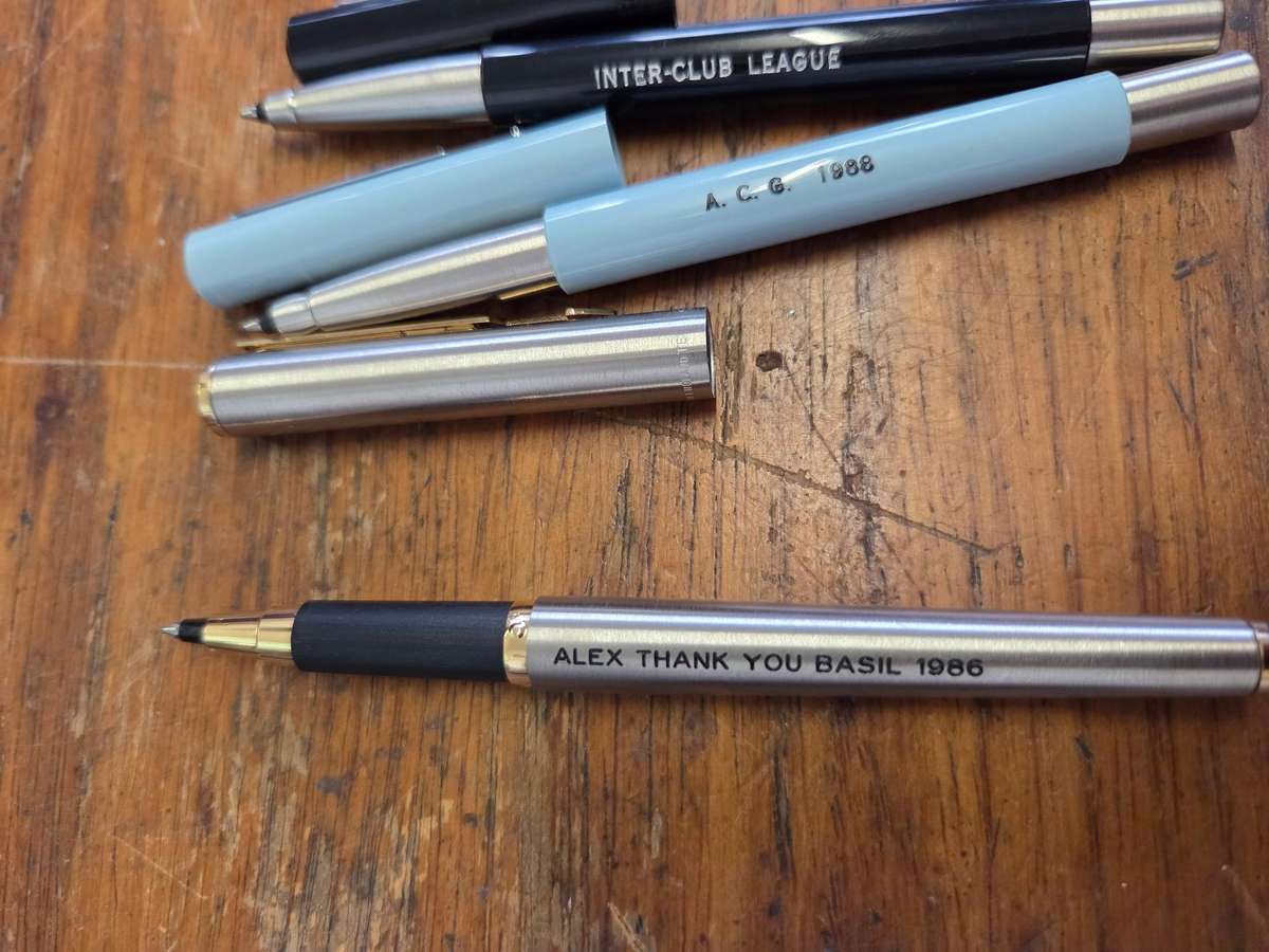 3 x Vintage Parker Pens - 2 needs refills - In Parker box