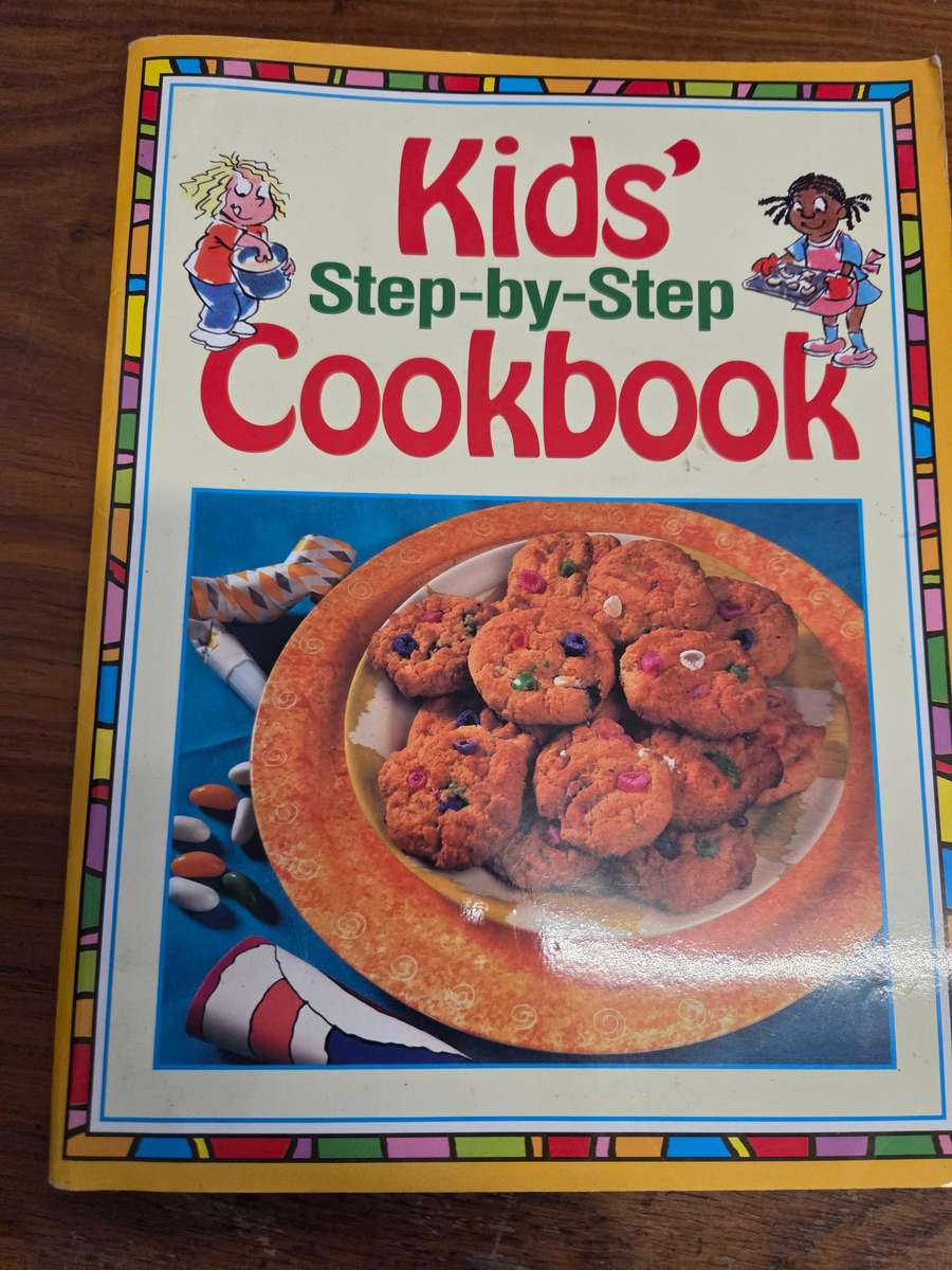 Kid's Step by Step Cookbook