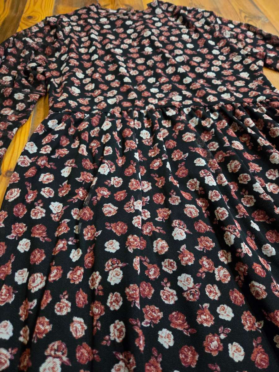 Beautiful Dress in Autumn Colours - Size L