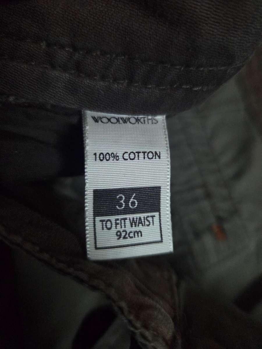 Woolworths Cargo shorts - Size 36 - 100% Cotton - Great Quality