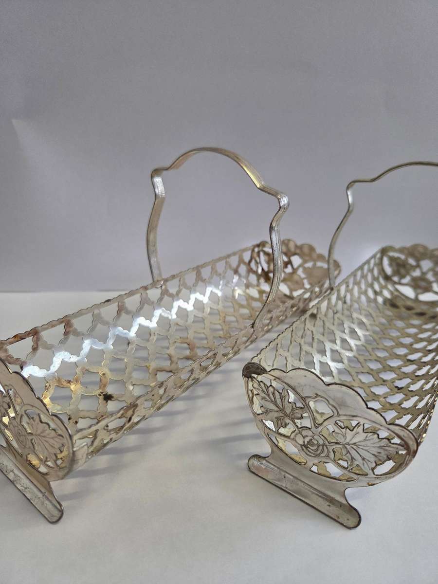 2 x Vintage After Eight Holders / Useful as Cookie or bread tray - Made in England