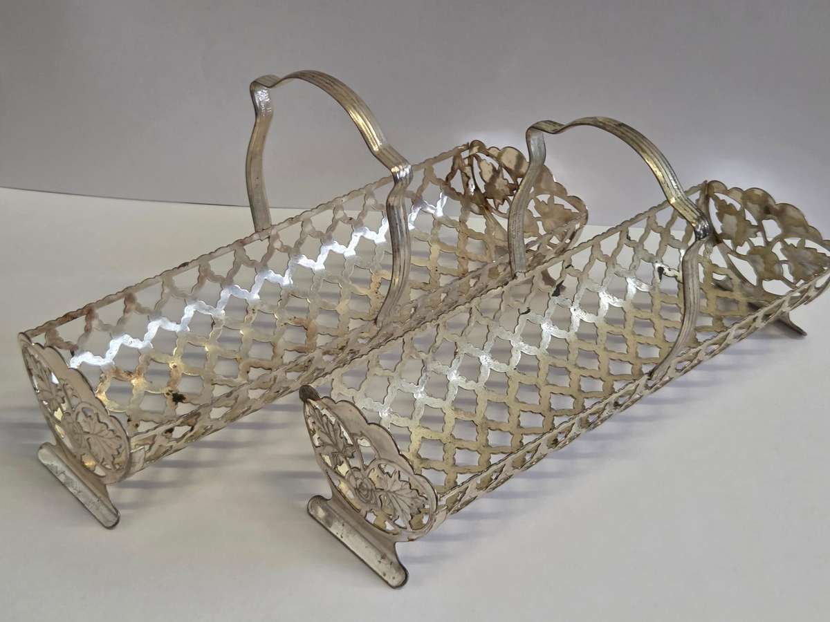 2 x Vintage After Eight Holders / Useful as Cookie or bread tray - Made in England