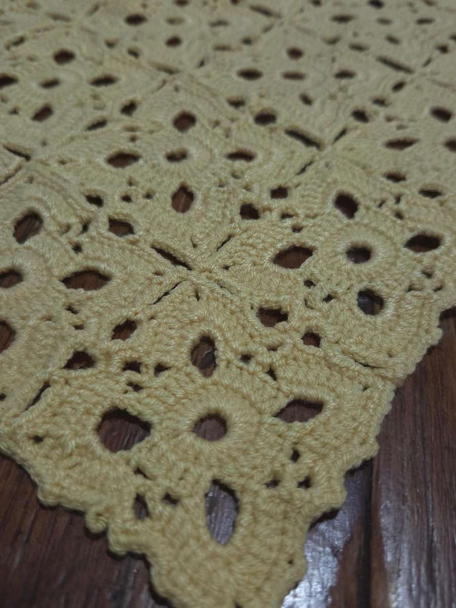 Vintage Crochet Doily - 32cm x 32cm