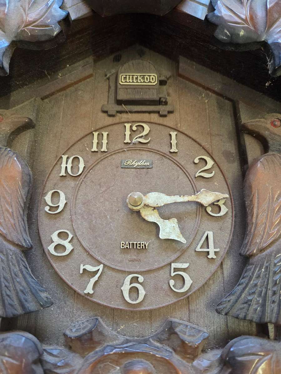 Rhythm Japan Battery Cuckoo Clock - Selling for parts or restoration - See pictures for condition