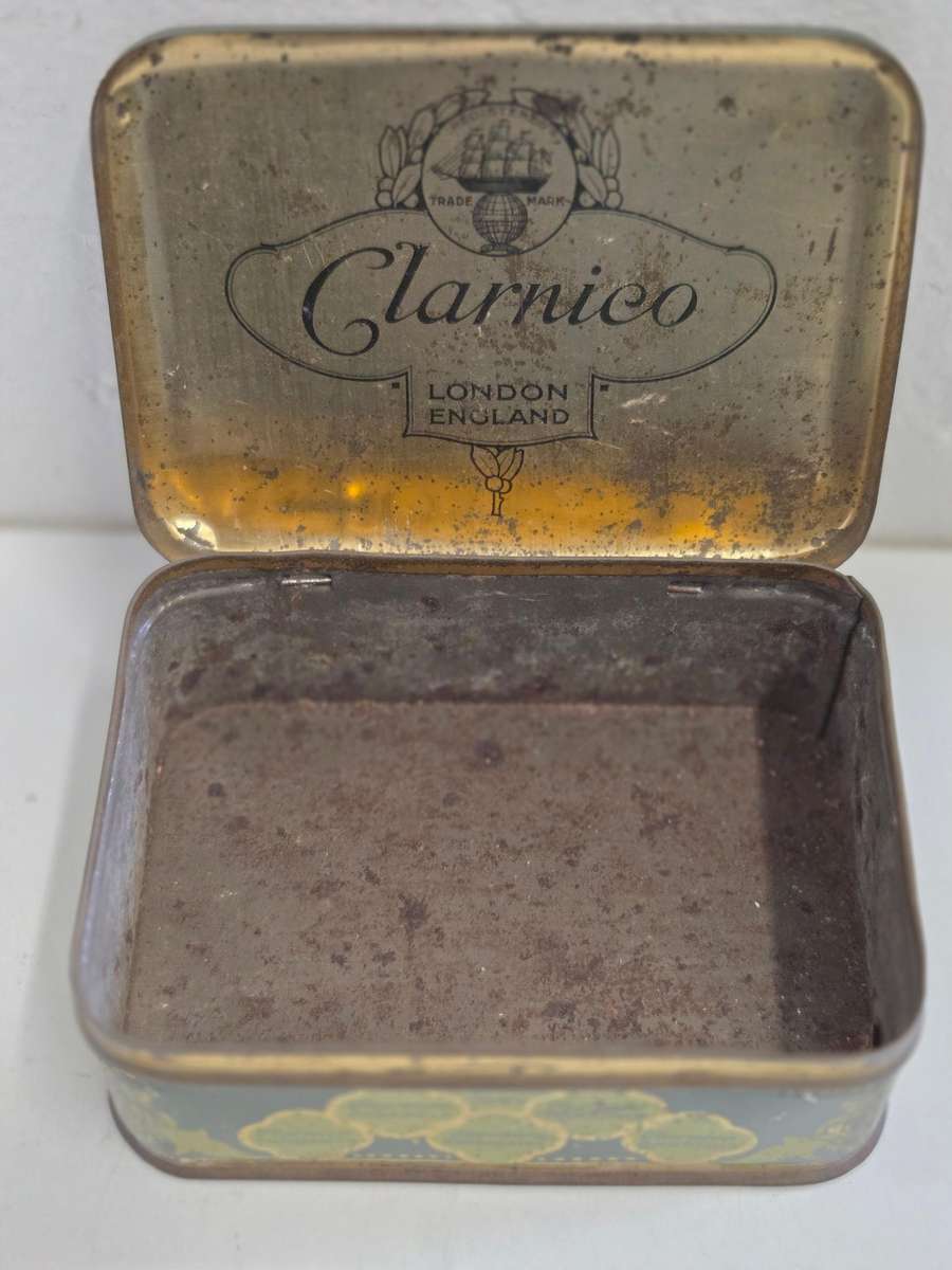 Vintage Clarnico Tin 1/2lb - 13cm x 9.5cm