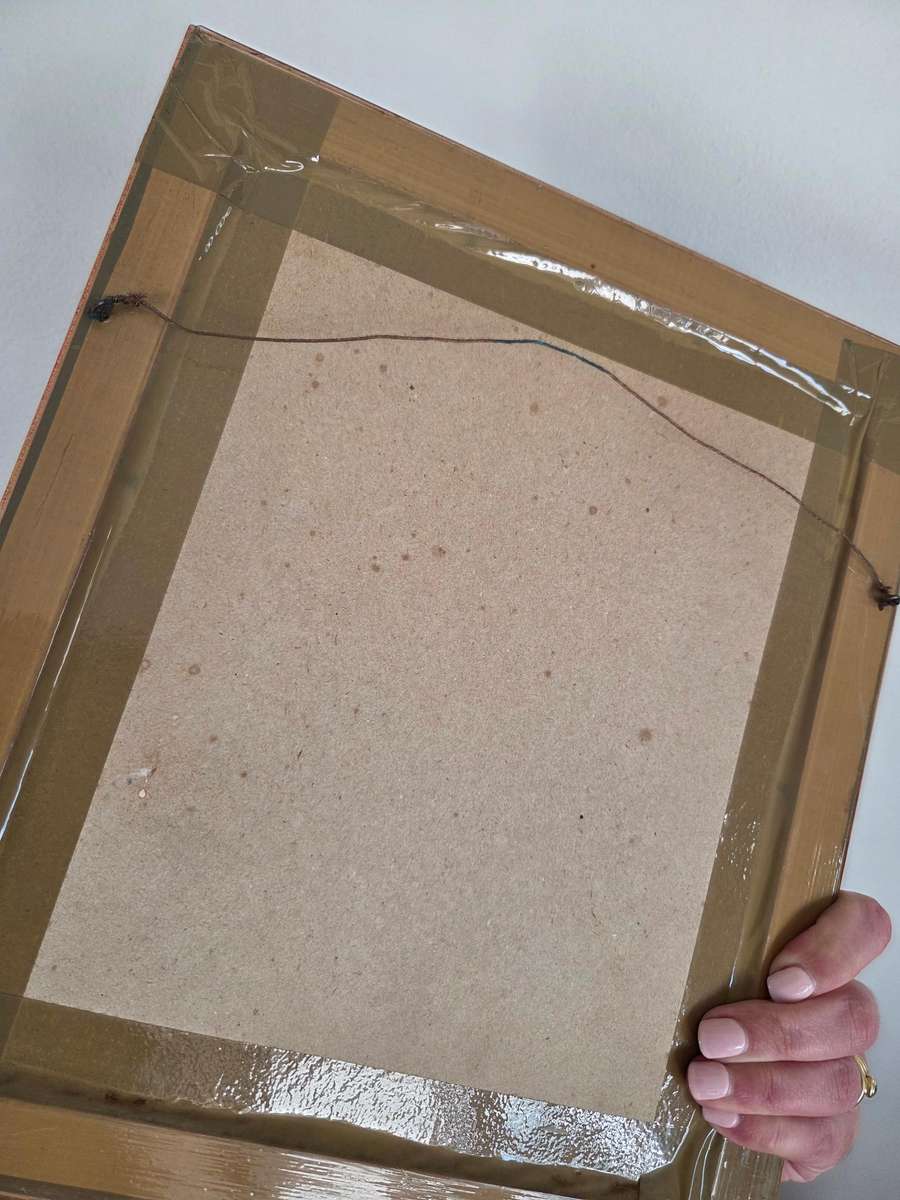 Beautiful Floral framed print Size 30cm x 34.5cm Frame shows some minor imperfections, still a beaut