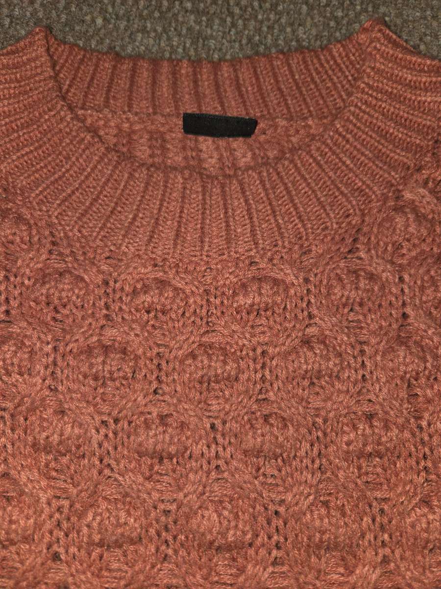 Chunky Knitwear - Size M