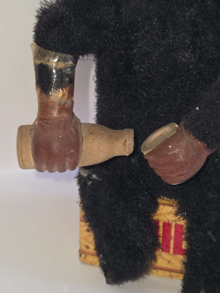 Vintage 1050's Nomura wind up bear - See pictures for condition