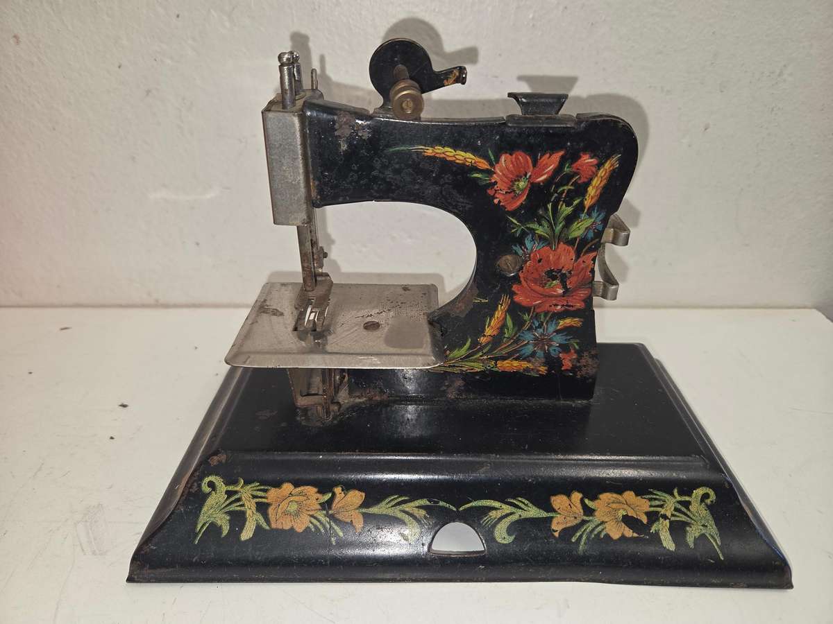 Antique Metal Casige Toy Sewing Machine - Made in Germany - Sold for parts or restoration