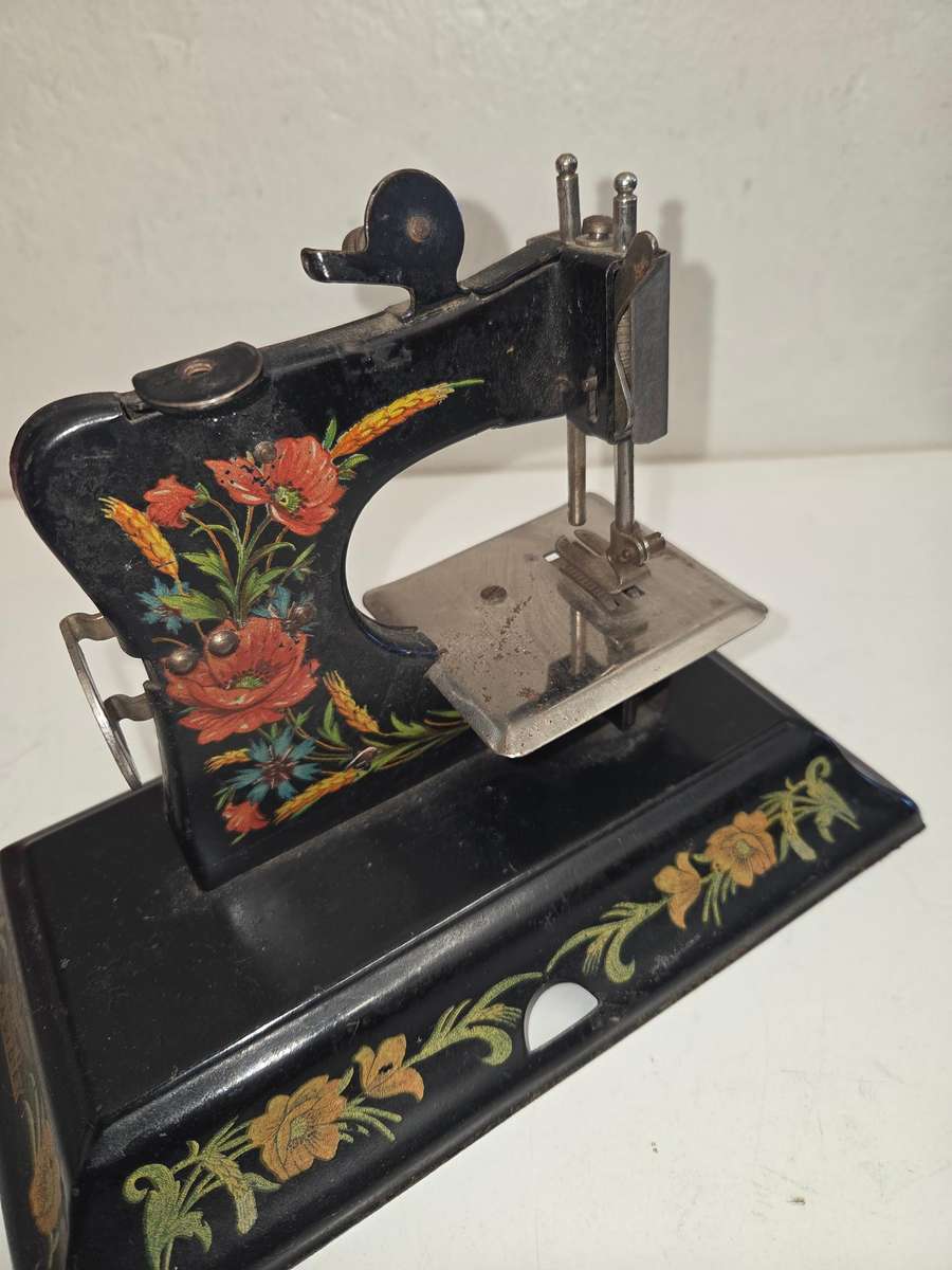 Antique Metal Casige Toy Sewing Machine - Made in Germany - Sold for parts or restoration
