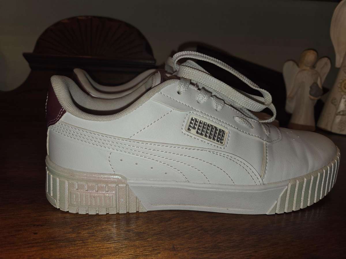 Puma Sneakers - Size 7