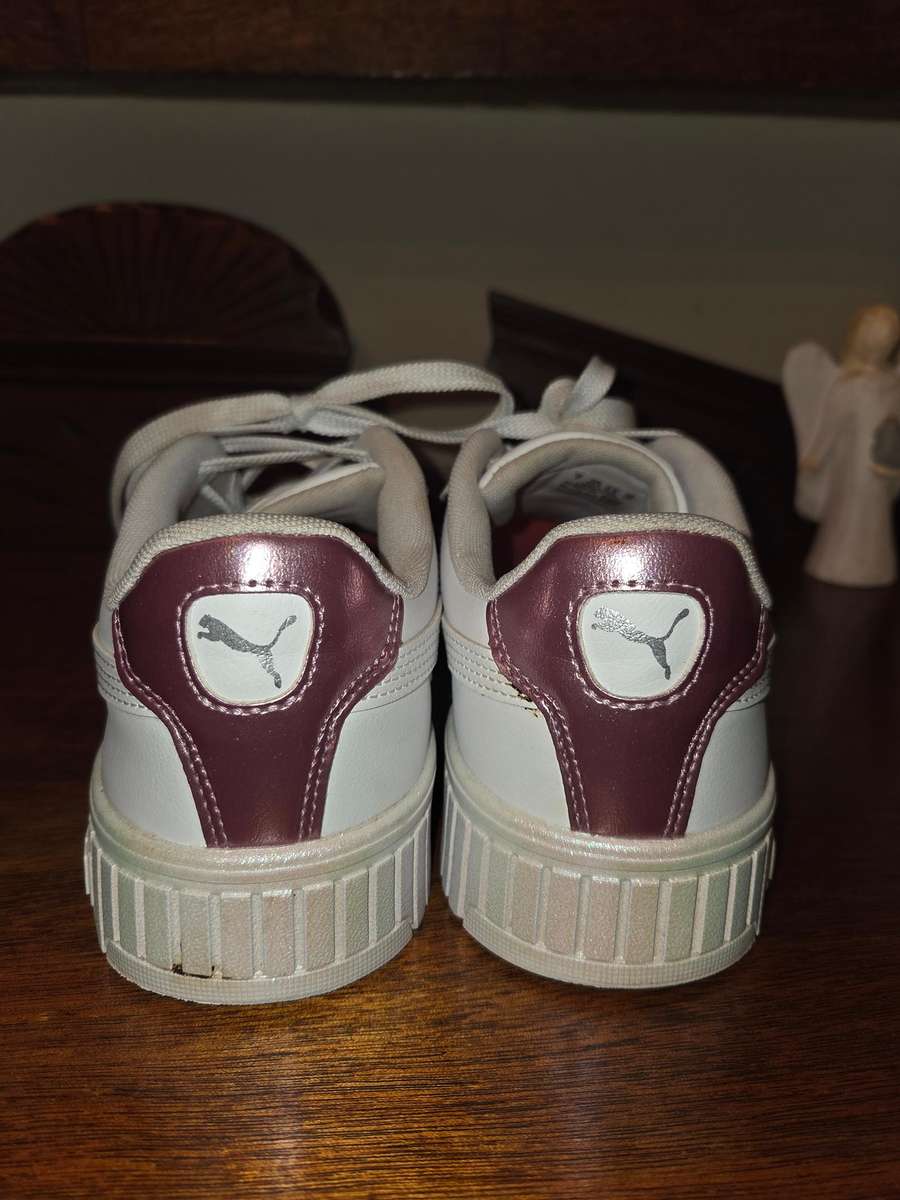 Puma Sneakers - Size 7
