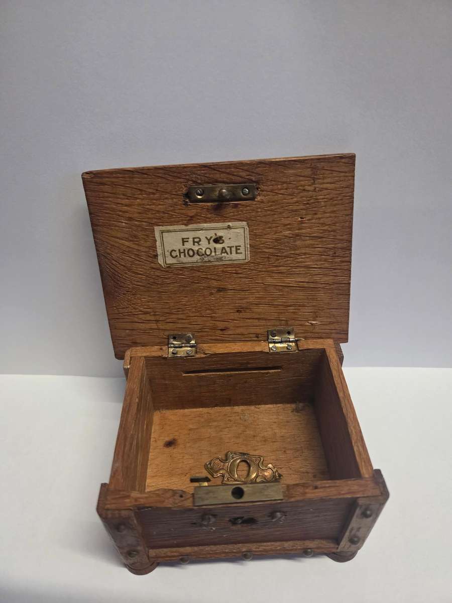 Antique Fry's Chocolate Wooden Money box - See pictures - Needs some repairs