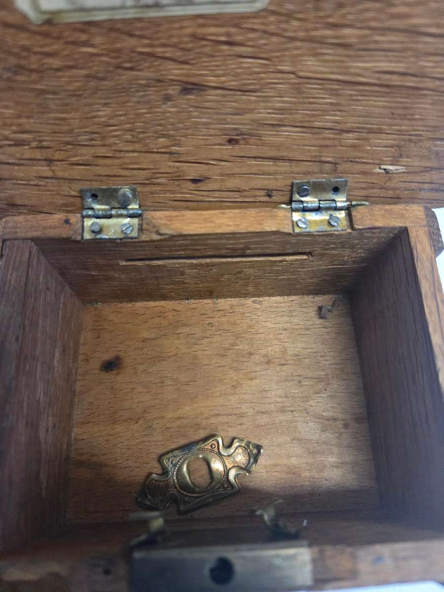 Antique Fry's Chocolate Wooden Money box - See pictures - Needs some repairs